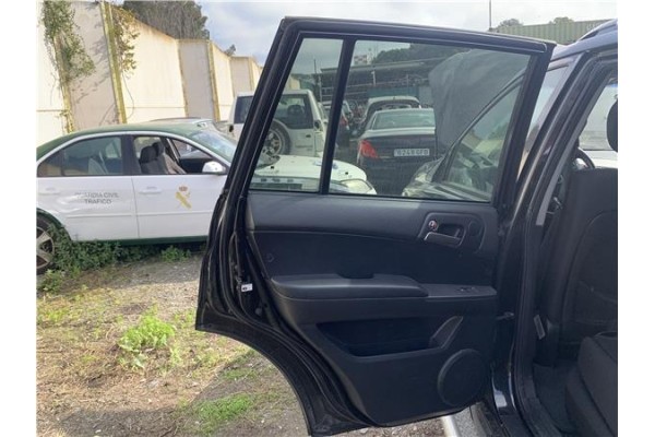 Recambio de puerta trasero izquierda para ssangyong kyron 2.0 200 xdi referencia OEM IAM 6300308103 6381021001 