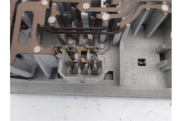 Recambio de luz interior techo para seat leon (1m1) referencia OEM IAM 3B0947105C  