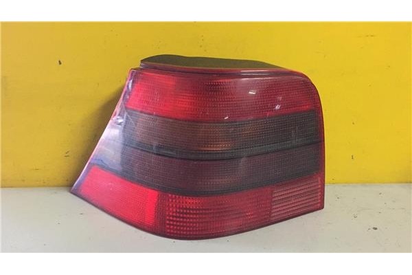 Recambio de piloto trasero izquierdo para volkswagen golf iv berlina (1j1) 1.4 conceptline referencia OEM IAM 69918380  