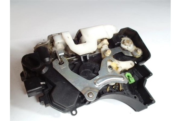 Recambio de cierre electromagnetico delantero izquierdo para mitsubishi colt cz3 berl. 5 (z30a) 1.1 inform (d) referencia OEM IA
