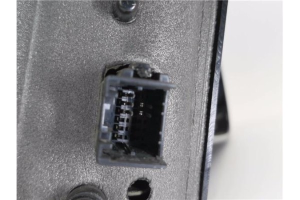 Recambio de retrovisor electrico derecho para ssangyong kyron 2.0 200 xdi referencia OEM IAM 7894009121LAK  