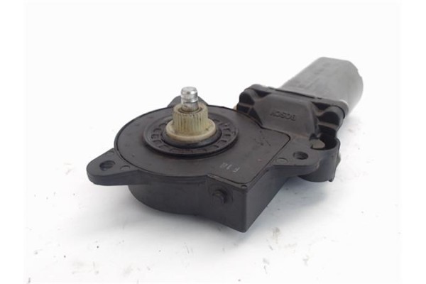 Recambio de motor elevalunas trasero izquierdo para ford fiesta (cbk) referencia OEM IAM 0130821938  