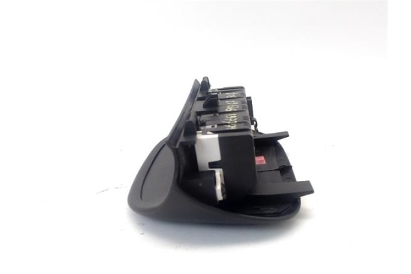 Recambio de pantalla para peugeot 307 break / sw (s1) 2.0 hdi 135 referencia OEM IAM 9821852480 8209G6 