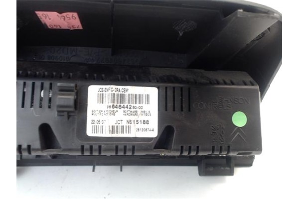 Recambio de pantalla para peugeot 307 break / sw (s1) 2.0 hdi 135 referencia OEM IAM 9821852480 8209G6 