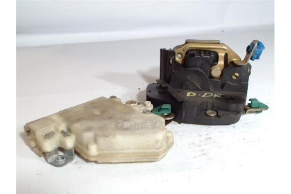 Recambio de cierre electromagnetico delantero derecho para nissan almera tino (v10m) 2.2 di referencia OEM IAM 8055261U66 89A542