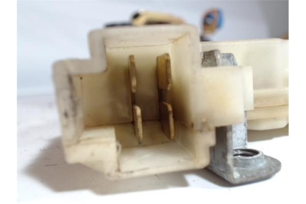 Recambio de cierre electromagnetico delantero derecho para nissan almera tino (v10m) 2.2 di referencia OEM IAM 8055261U66 89A542
