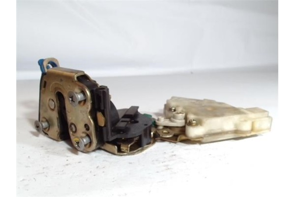 Recambio de cierre electromagnetico delantero derecho para nissan almera tino (v10m) 2.2 di referencia OEM IAM 8055261U66 89A542