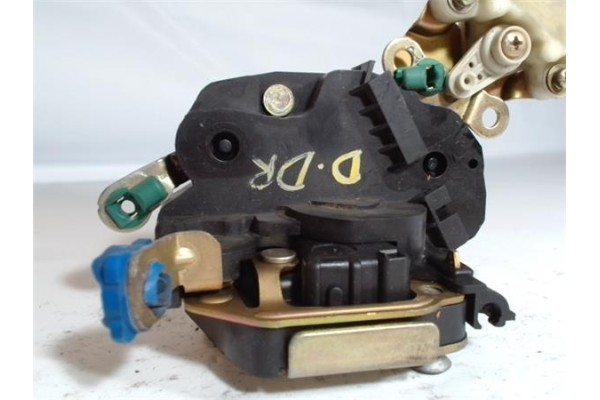 Recambio de cierre electromagnetico delantero derecho para nissan almera tino (v10m) 2.2 di referencia OEM IAM 8055261U66 89A542