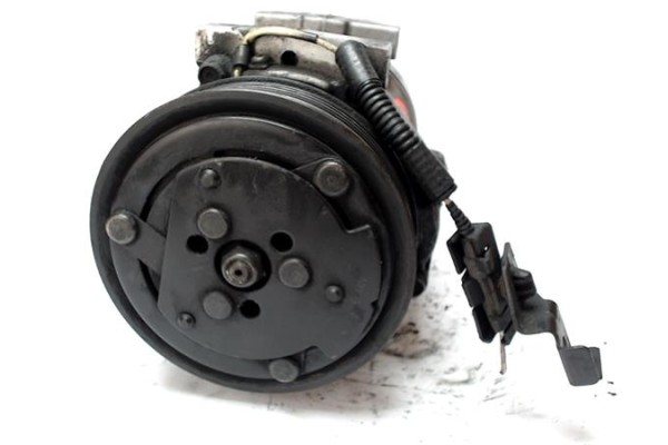 Recambio de compresor aire acond. para renault megane i fase 2 berlina (ba0) 1.9 d rt referencia OEM IAM 7700866828B 699545 (770