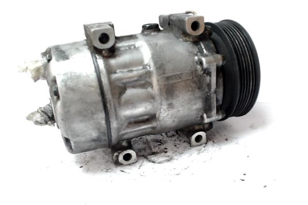Recambio de compresor aire acond. para renault megane i fase 2 berlina (ba0) 1.9 d rt referencia OEM IAM 7700866828B 699545 (770
