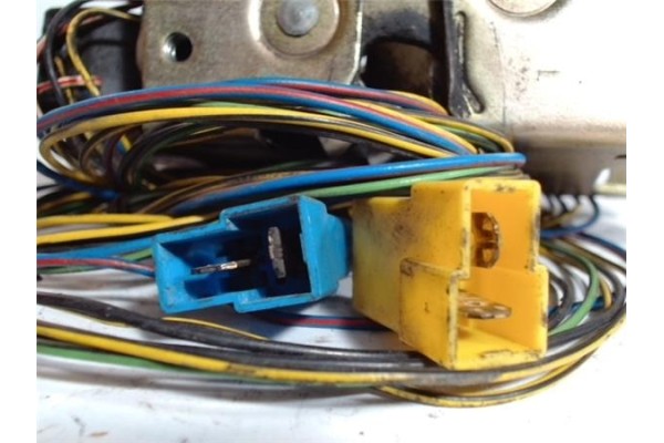 Recambio de cierre electromagnetico delantero derecho para mercedes-benz sprinter furgón 2.2 208 cdi (901.6/902.661-662) referen