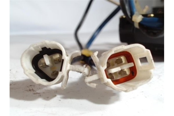 Recambio de cierre electromagnetico delantero izquierdo para suzuki baleno berlina (sy/eg) 1.6 i 16v referencia OEM IAM 8220261G