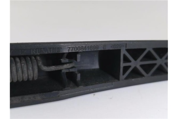 Recambio de brazo limpiaparabrisas trasero para dacia sandero i 1.2 16v referencia OEM IAM 7701042368 7700841699 