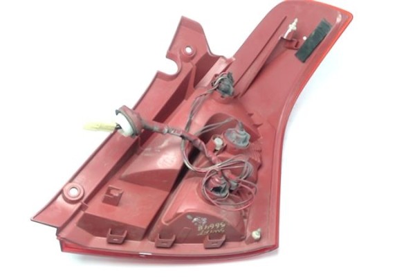 Recambio de piloto trasero izquierdo para suzuki swift iii (sg) 1.5 referencia OEM IAM 3567062J00 2211987 3567063J00 , SUZUKI | 