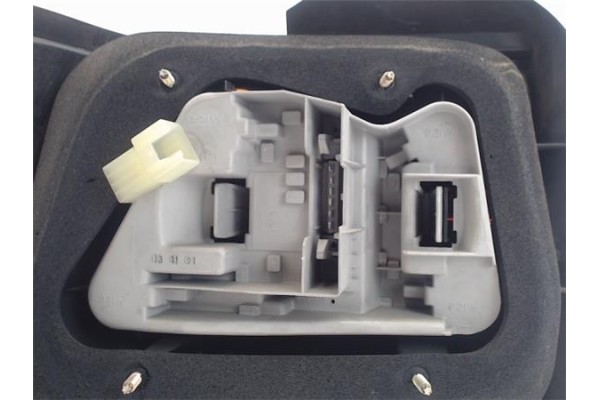 Recambio de piloto trasero derecho para rover rover 400 lim. (xw) referencia OEM IAM   