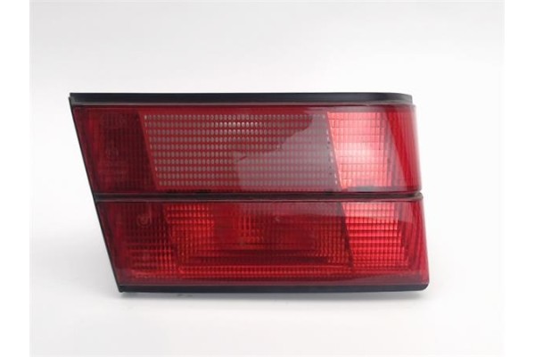 Recambio de piloto porton trasero izquierdo para bmw serie 5 berlina (e34) referencia OEM IAM 1384011L  