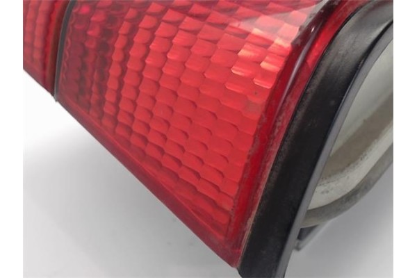 Recambio de piloto porton trasero izquierdo para bmw serie 5 berlina (e34) referencia OEM IAM 1384011L  