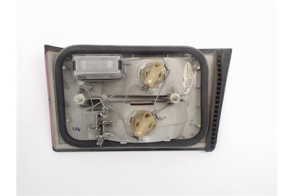 Recambio de piloto porton trasero izquierdo para bmw serie 5 berlina (e34) referencia OEM IAM 1384011L  