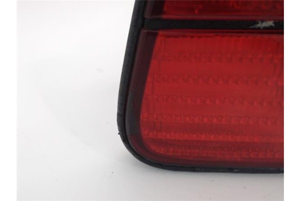 Recambio de piloto trasero izquierdo para bmw serie 3 berlina (e36) referencia OEM IAM 63211387657  