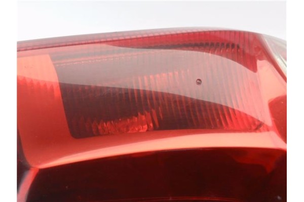 Recambio de piloto trasero izquierdo para dacia sandero i 1.2 16v referencia OEM IAM 8200734825  