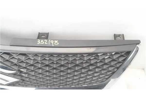 Recambio de rejilla capo para suzuki grand vitara (jb/jt) referencia OEM IAM 7174165J0038B 71741650038B 71741650038B , SUZUKI