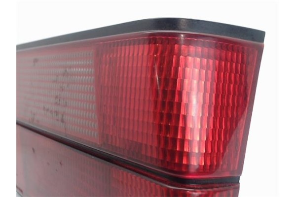 Recambio de piloto porton trasero izquierdo para bmw serie 5 berlina (e34) referencia OEM IAM 1384011L  