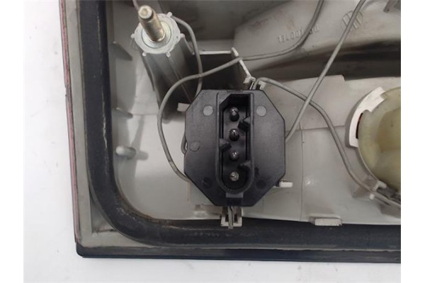 Recambio de piloto porton trasero izquierdo para bmw serie 5 berlina (e34) referencia OEM IAM 1384011L  