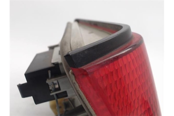 Recambio de piloto porton trasero derecho para bmw serie 5 berlina (e34) referencia OEM IAM   