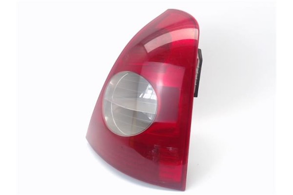 Recambio de piloto trasero derecho para renault clio ii (xbo) 1.5d dci 65cv referencia OEM IAM 89023923 82000714140 