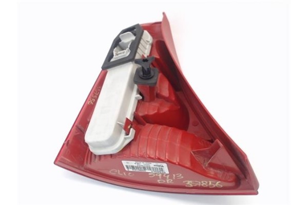 Recambio de piloto trasero derecho para renault clio ii (xbo) 1.5d dci 65cv referencia OEM IAM 89023923 82000714140 