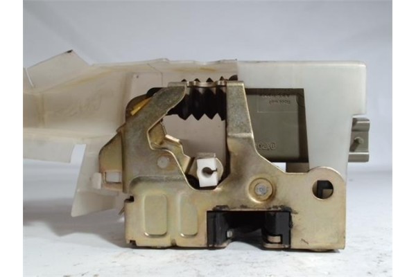 Recambio de cierre electromagnetico delantero izquierdo para renault clio ii (xbo) 1.4 75cv referencia OEM IAM 7700434604  