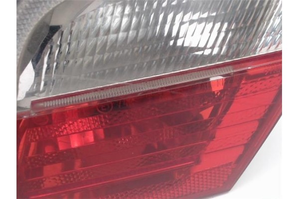 Recambio de piloto porton trasero derecho para bmw serie 3 coupe (e46) referencia OEM IAM 83647228  