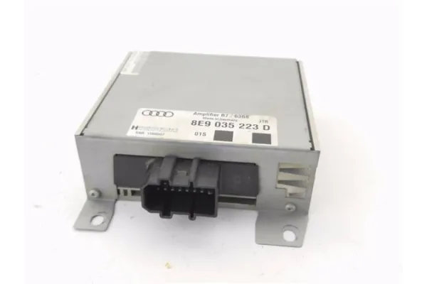 Recambio de amplificador sonido para seat exeo st (3r5) 2.0 reference referencia OEM IAM 8E9035223D  
