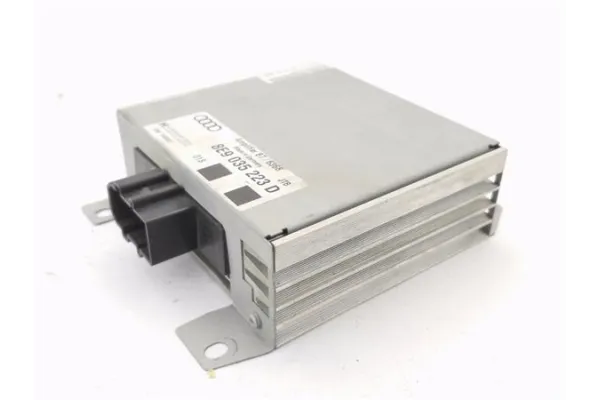 Recambio de amplificador sonido para seat exeo st (3r5) 2.0 reference referencia OEM IAM 8E9035223D  