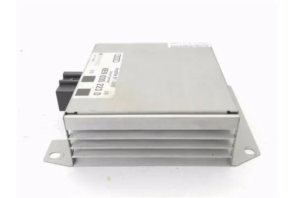 Recambio de amplificador sonido para seat exeo st (3r5) 2.0 reference referencia OEM IAM 8E9035223D  