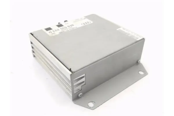 Recambio de amplificador sonido para seat exeo st (3r5) 2.0 reference referencia OEM IAM 8E9035223D  