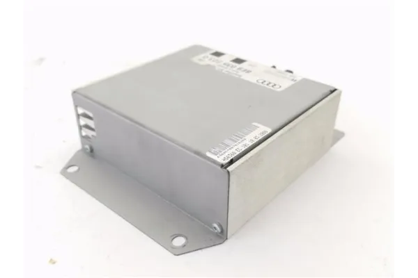 Recambio de amplificador sonido para seat exeo st (3r5) 2.0 reference referencia OEM IAM 8E9035223D  