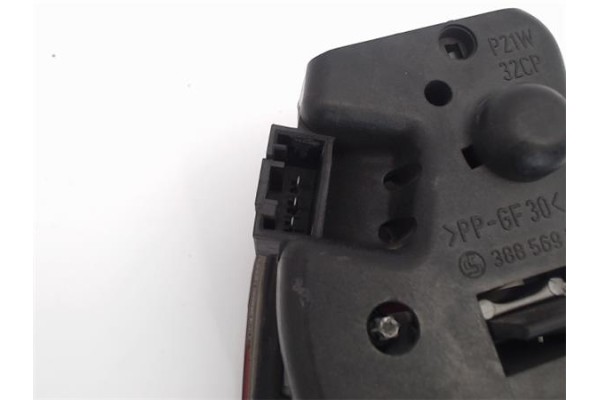 Recambio de piloto porton trasero izquierdo para bmw serie 3 berlina (e46) referencia OEM IAM 6907937  