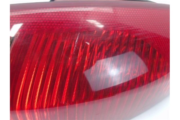 Recambio de piloto trasero derecho para alfa romeo alfa 147 (190) referencia OEM IAM 46556347 03323010 