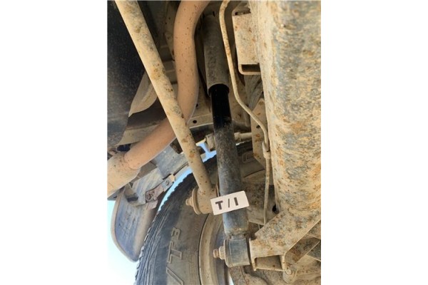 Recambio de amortiguador trasero izquierdo para nissan terrano ii (r20) 2.7 td 4wd referencia OEM IAM 562100X801  
