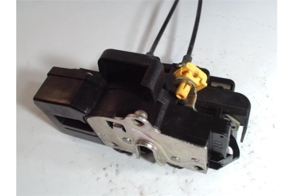 Recambio de cierre electromagnetico delantero derecho para chevrolet captiva 2.0 d referencia OEM IAM 94551317  