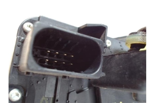 Recambio de cierre electromagnetico delantero derecho para chevrolet captiva 2.0 d referencia OEM IAM 94551317  