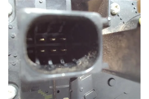 Recambio de cierre electromagnetico trasero derecho para chevrolet captiva 2.0 d referencia OEM IAM 20996092  
