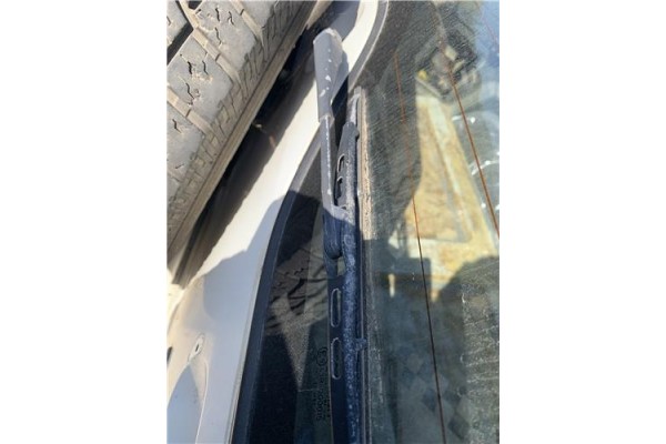 Recambio de brazo limpiaparabrisas trasero para nissan terrano ii (r20) 2.7 td 4wd referencia OEM IAM 287810F000 Recambio de brazo limpiaparabrisas trasero para nissan terrano ii (r20) 2.7 td 4wd referencia OEM IAM 287810F000