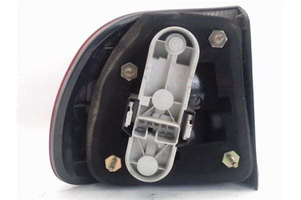 Recambio de piloto trasero derecho para volvo v40 familiar referencia OEM IAM   