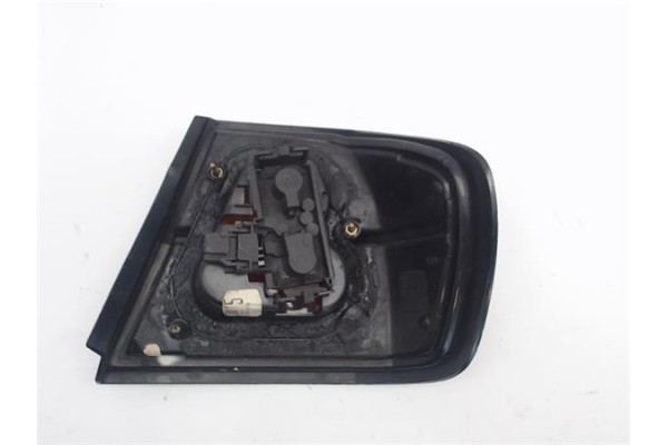 Recambio de piloto trasero izquierdo para nissan primera berlina (p11) referencia OEM IAM 265552F725  