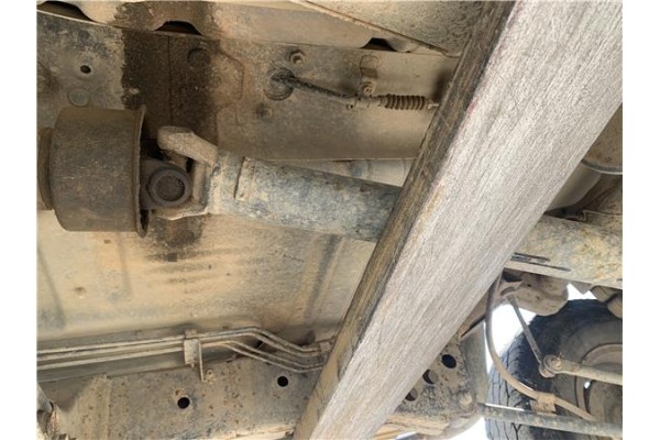 Recambio de cardan trasero para nissan terrano ii (r20) 2.7 td 4wd referencia OEM IAM 373002X960 373000F000 