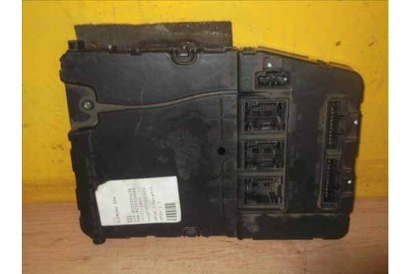 Recambio de centralita para renault megane ii (bm0/1_, cm0/1_) 1.5 dci referencia OEM IAM 82003064348200326040 2111103S24 