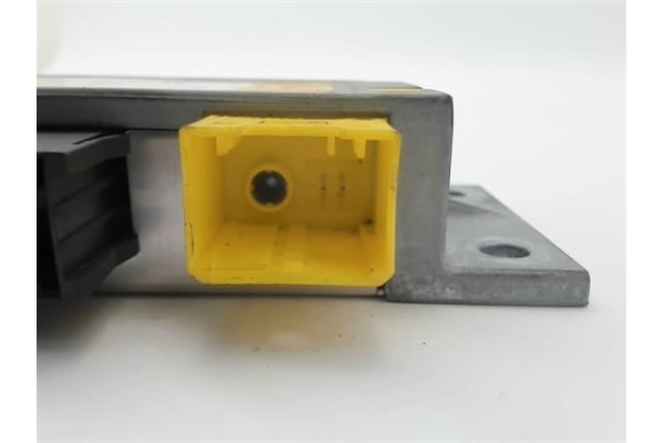 Recambio de centralita airbag para bmw serie 7 (e65/e66) 4.4 745i referencia OEM IAM 037125057  