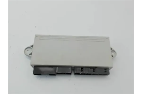 Recambio de centralita cierre puerta trasero derecha para bmw serie 7 (e65/e66) 4.4 745i referencia OEM IAM 61356921980 Recambio de centralita cierre puerta trasero derecha para bmw serie 7 (e65/e66) 4.4 745i referencia OEM IAM 61356921980